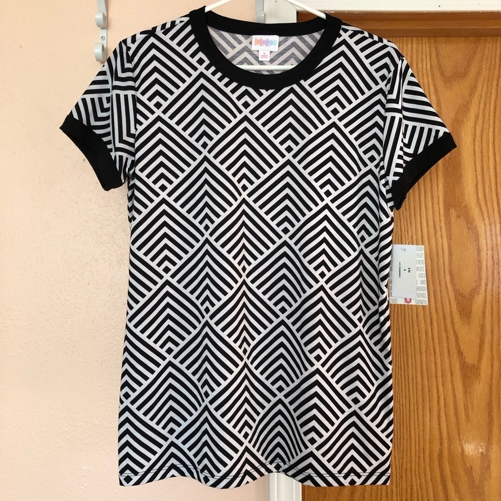 LuLaRoe Liv Tee
